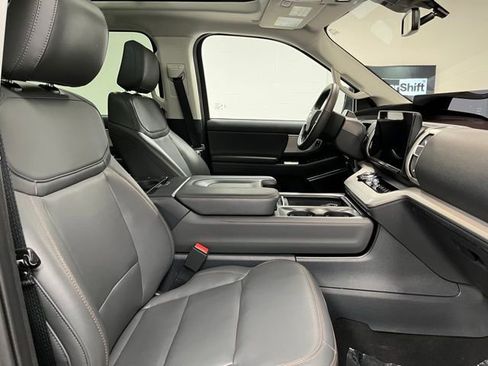 Used 2025 Ford Expedition Max Active AWD/4WD image 60