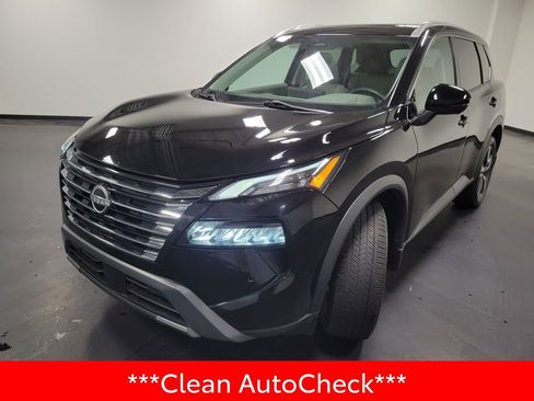 Used 2024 Nissan Rogue SL w/ SL Premium Package FWD image 4