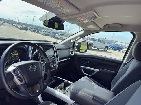 Used 2020 Nissan Titan SV w/ SV Convenience Package AWD/4WD image 26