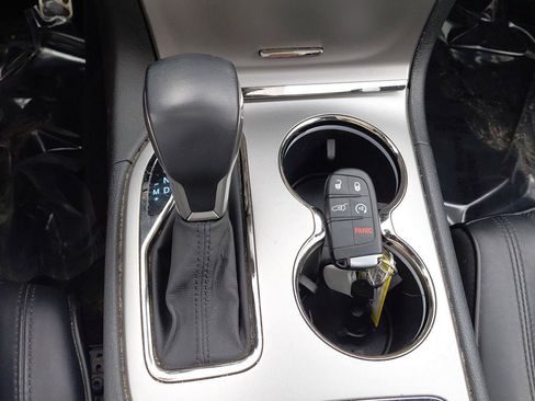 Used 2018 Jeep Grand Cherokee High Altitude AWD/4WD image 29