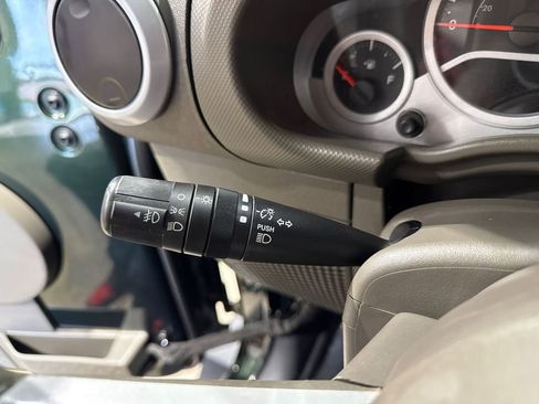 Used 2010 Jeep Wrangler Unlimited Sahara image 83