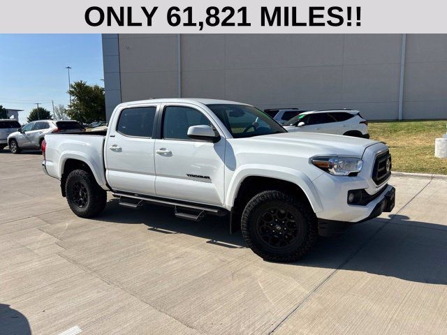 Used 2022 Toyota Tacoma SR5 RWD image 2
