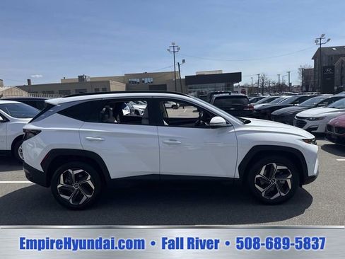 Used 2024 Hyundai Tucson Limited AWD/4WD image 3