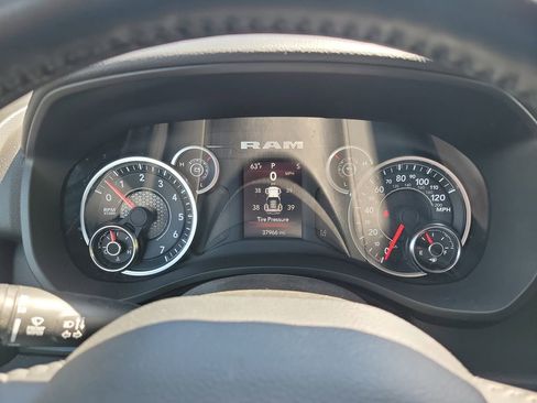 Used 2023 RAM 1500 Big Horn AWD/4WD image 13
