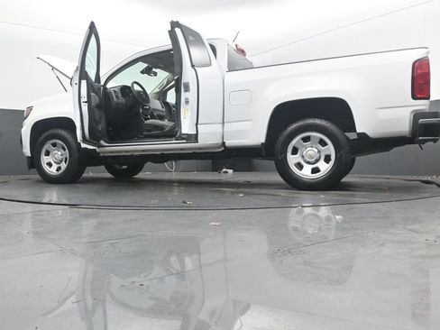 Used 2022 Chevrolet Colorado W/T image 40