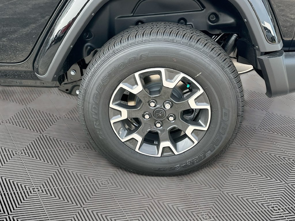 New 2026 Jeep Wrangler Unlimited Sahara AWD/4WD image 37
