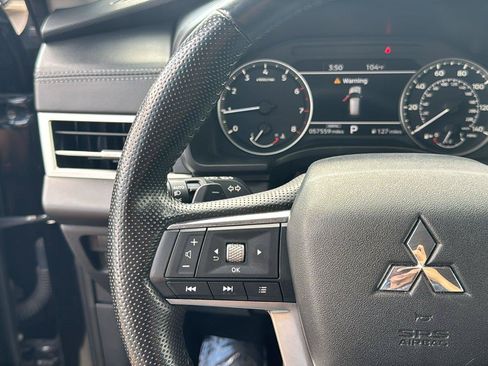 Used 2024 Mitsubishi Outlander SE AWD/4WD image 13