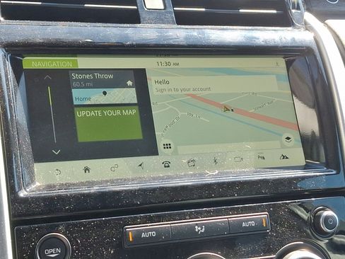 Used 2017 Land Rover Discovery HSE image 18