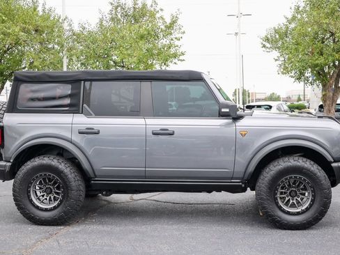 Certified 2022 Ford Bronco Badlands w/ Sasquatch Package AWD/4WD image 28
