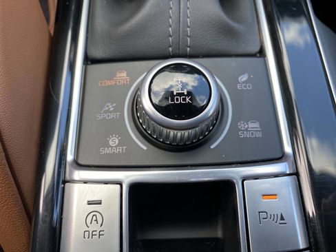 Used 2023 Kia Telluride EX X-Line image 27