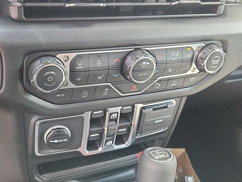 New 2026 Jeep Wrangler Unlimited Sport AWD/4WD image 11
