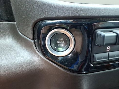 Certified 2024 Chevrolet Silverado 1500 LTZ w/ LTZ Convenience Package II AWD/4WD image 30