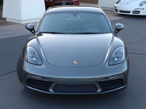 Used 2018 Porsche 718 Cayman RWD image 8