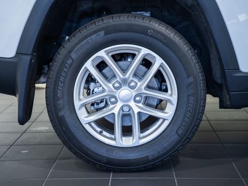 New 2026 Jeep Grand Cherokee Laredo X AWD/4WD image 17