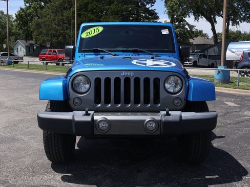 Used 2015 Jeep Wrangler Sport AWD/4WD image 2
