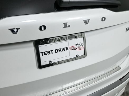 New 2026 Volvo XC90 B6 Plus w/ Protection Package Premier AWD/4WD image 38