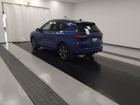 Used 2023 Ford Escape ST-Line Select w/ Tech Pack #1 AWD/4WD image 5