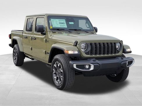 New 2026 Jeep Gladiator Sahara image 3