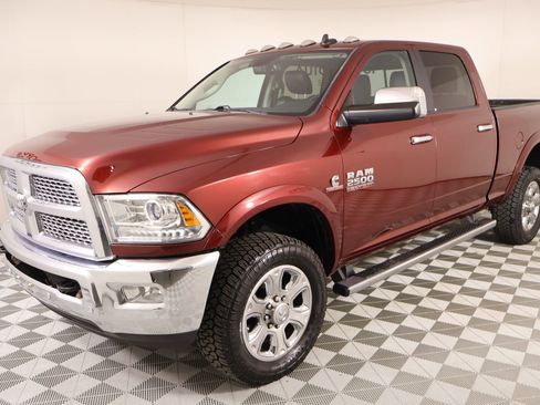 Used 2018 RAM 2500 Laramie w/ Convenience Group image 11