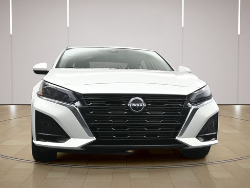 Certified 2025 Nissan Altima 2.5 SV w/ SV Special Edition Package FWD image 23