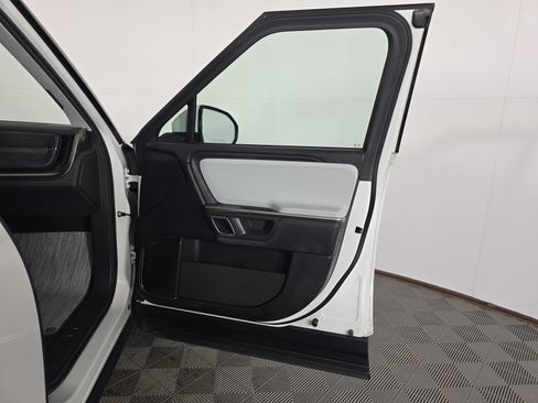 Used 2024 Rivian R1S Adventure AWD/4WD image 18