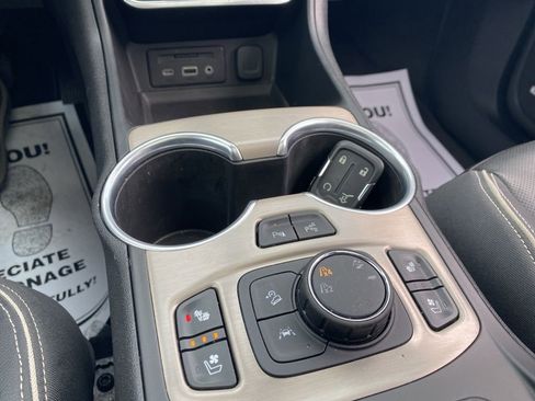 Used 2020 GMC Terrain Denali w/ GMC Pro Grade Package image 48