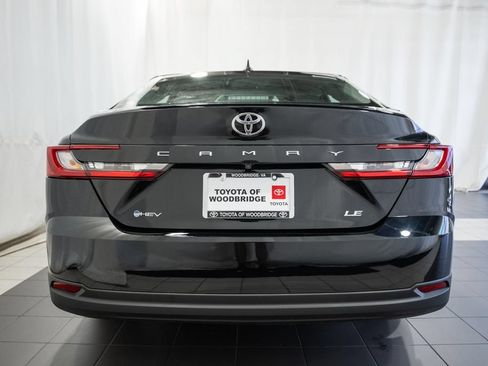 Used 2025 Toyota Camry LE FWD image 5