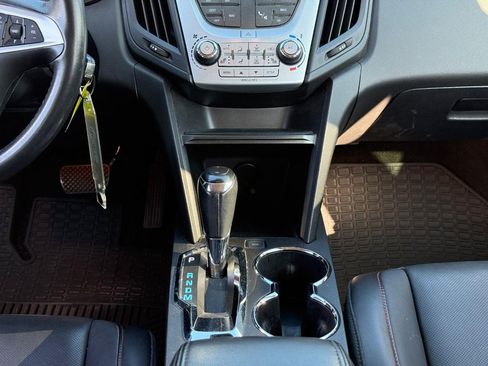 Used 2016 Chevrolet Equinox LTZ w/ Enhanced Convenience Package FWD image 19
