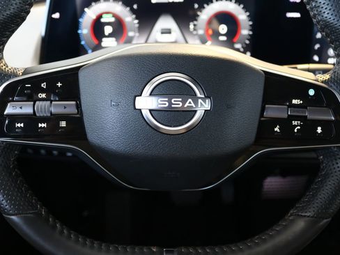 Used 2023 Nissan Ariya AWD image 47