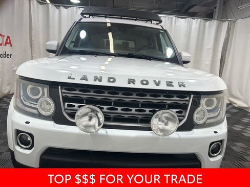 Used 2016 Land Rover LR4 HSE image 2