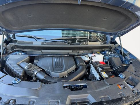 Used 2025 Chevrolet Traverse Z71 w/ Enhanced Driving Package image 32