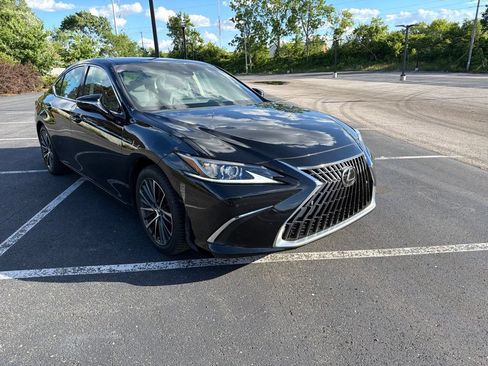 Used 2023 Lexus ES 350 w/ Premium Package FWD image 4