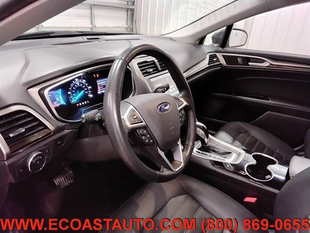 Used 2016 Ford Fusion Energi SE w/ Driver Assist Package FWD image 11