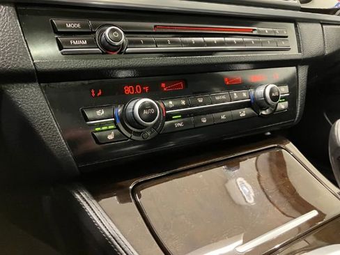 Used 2014 BMW 528i Sedan image 43