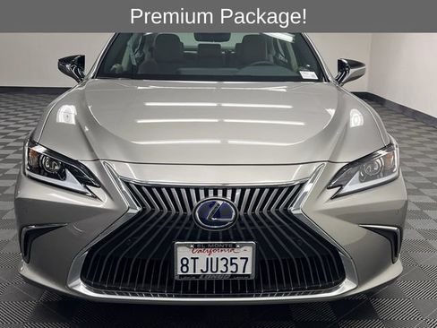 Certified 2021 Lexus ES 300h w/ Premium Package FWD image 3
