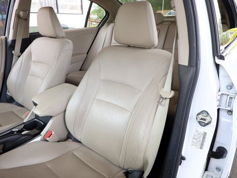 Used 2016 Honda Accord Touring image 20