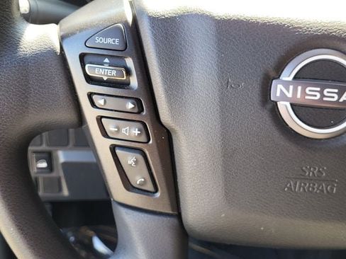 Certified 2023 Nissan Frontier SV AWD/4WD image 12