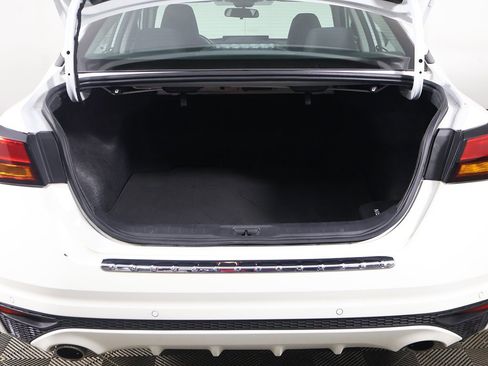 Used 2023 Nissan Altima 2.5 SV w/ SV Premium Package image 20