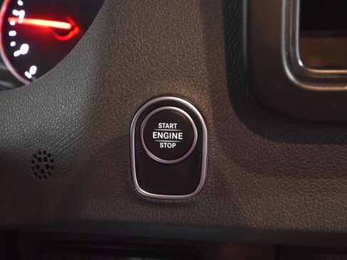 Used 2023 Mercedes-Benz Sprinter 2500 image 23