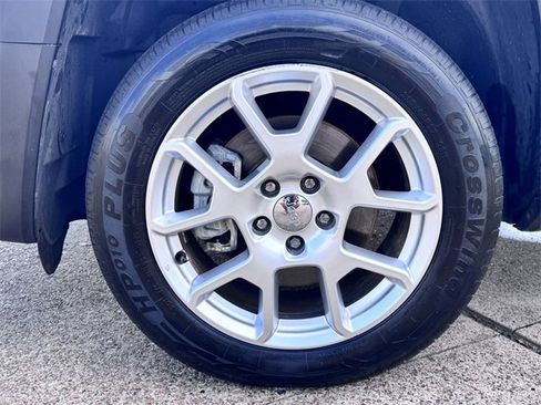 Used 2021 Jeep Renegade Limited w/ Sun & Sound Group image 9