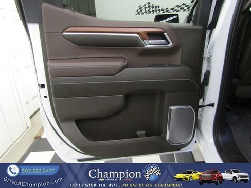 Used 2023 GMC Sierra 1500 Denali w/ Denali Reserve Package AWD/4WD image 24