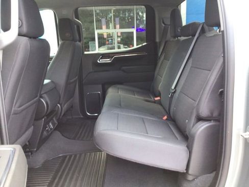 Used 2024 Chevrolet Silverado 1500 LT AWD/4WD image 16