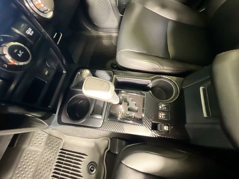 Used 2024 Toyota 4Runner TRD Off-Road Premium w/ Moonroof Package AWD/4WD image 26