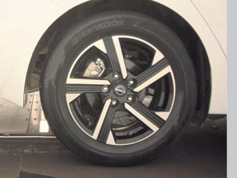 Used 2024 Nissan Sentra SV w/ All-Weather Package FWD image 18