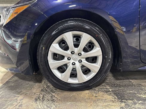 Used 2023 Toyota Corolla LE w/ Carpet Mat Package (TMS) FWD image 10