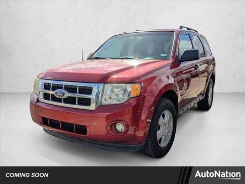 Used 2012 Ford Escape XLT image 1