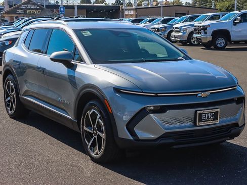 New 2026 Chevrolet Equinox EV LT image 5