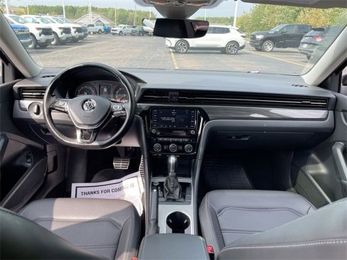 Used 2020 Volkswagen Passat 2.0T R-Line image 20