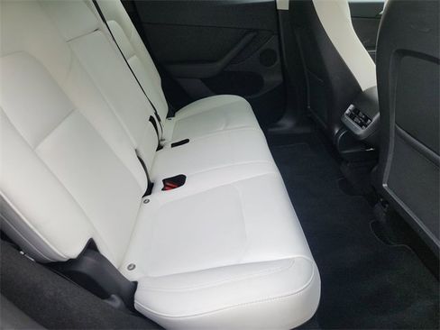 Used 2023 Tesla Model Y Long Range image 26