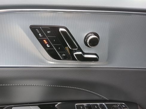 Used 2024 Cadillac Lyriq Tech AWD/4WD image 9